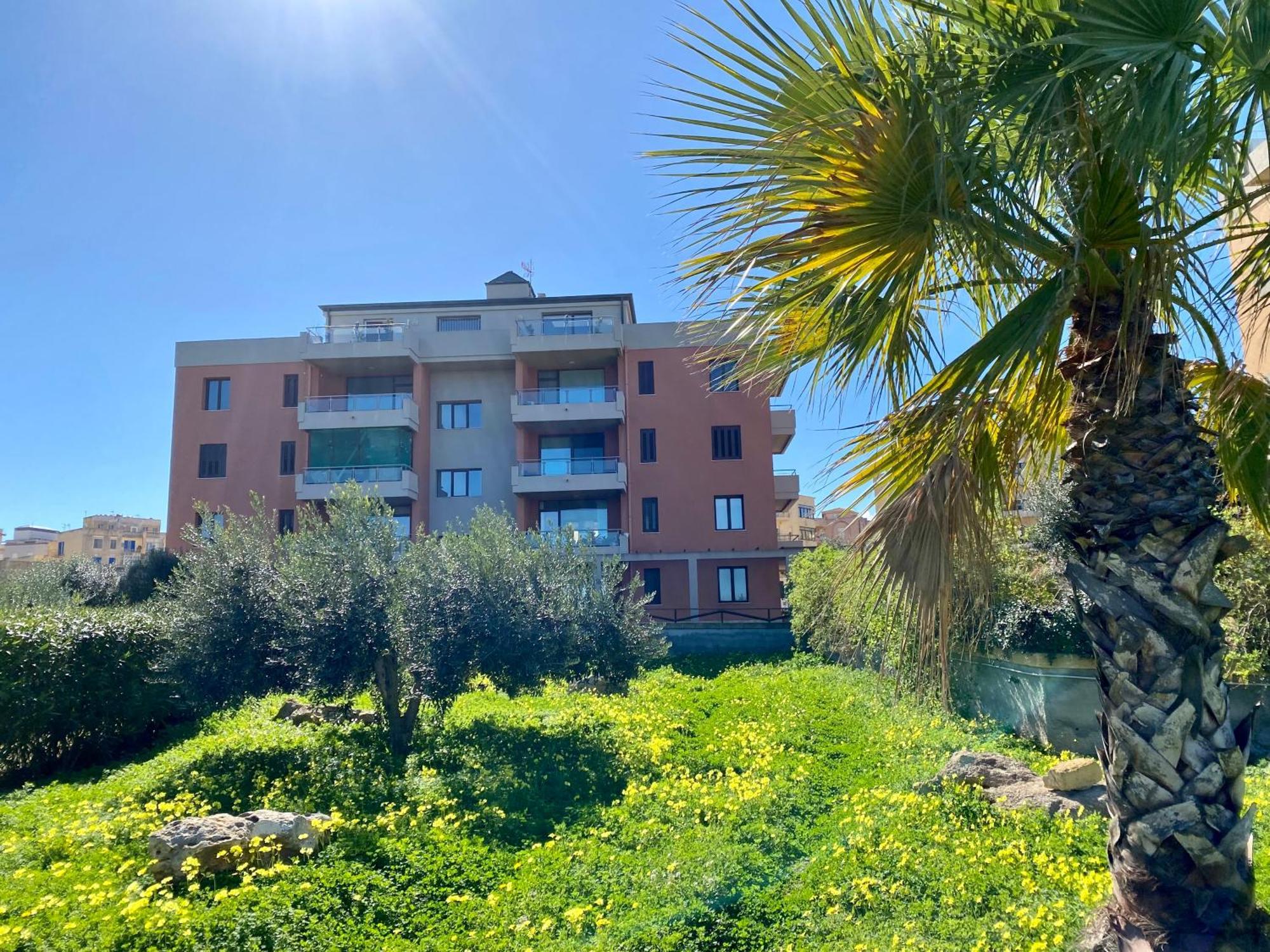 Penthouse Le Isole Apartment Marsala Exterior foto